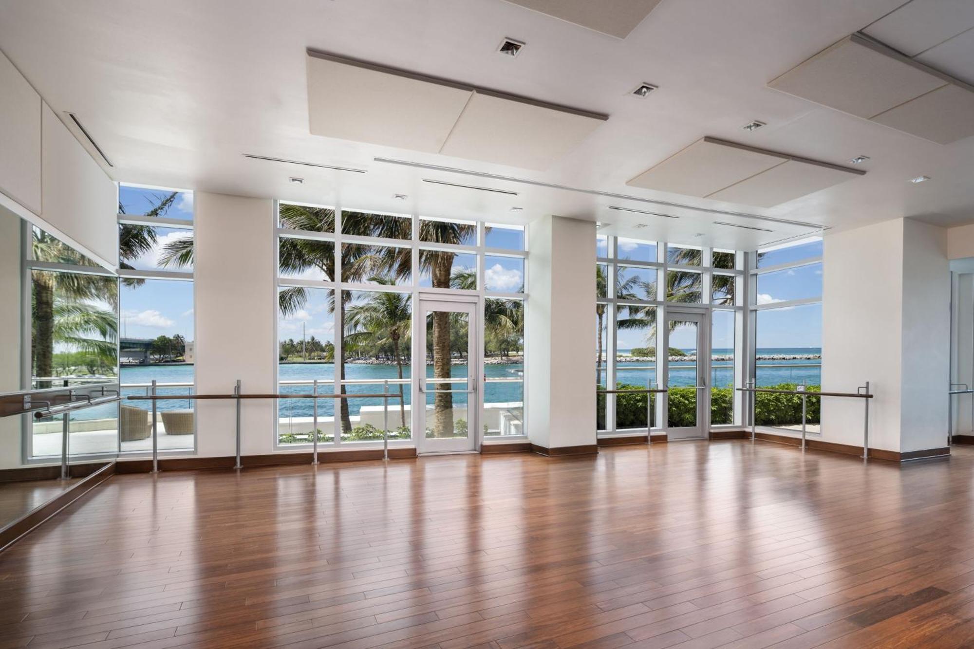 מלון The Ritz-Carlton Bal Harbour, Miami מראה חיצוני תמונה